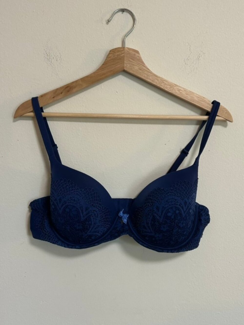 Victoria's Secret Body By Victoria Lined Demi Bra Navy Blue Lace Bow Sz 36D